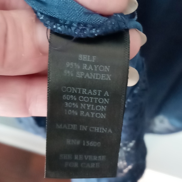 Gorgeous Blue Lace Tunic - Picture 6 of 7